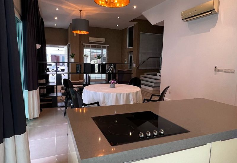 Rafflesia @ The Hill