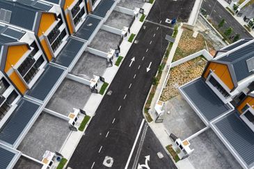 East 57 (Residensi Laman Timur)