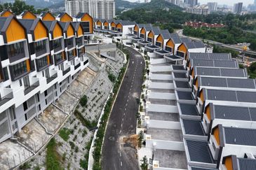 East 57 (Residensi Laman Timur)