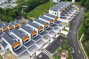 East 57 (Residensi Laman Timur)