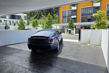 East 57 (Residensi Laman Timur)