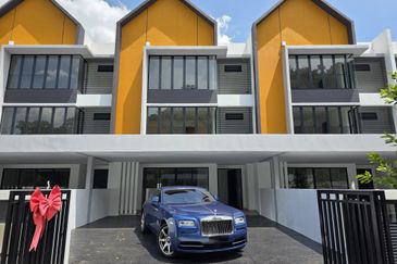 East 57 (Residensi Laman Timur)