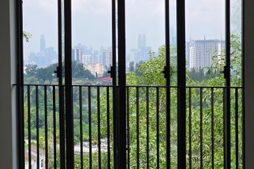 East 57 (Residensi Laman Timur)