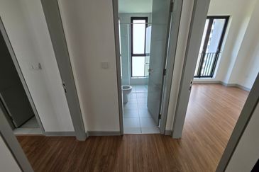 East 57 (Residensi Laman Timur)