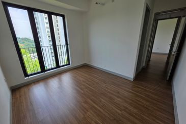 East 57 (Residensi Laman Timur)