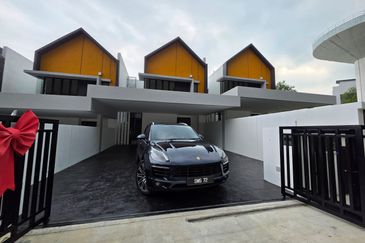 East 57 (Residensi Laman Timur)