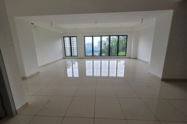 East 57 (Residensi Laman Timur)