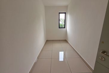 East 57 (Residensi Laman Timur)