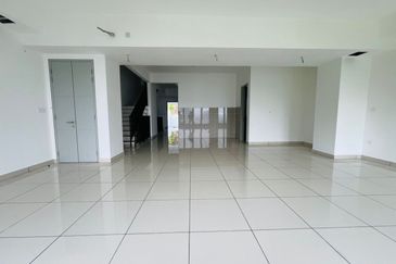 East 57 (Residensi Laman Timur)