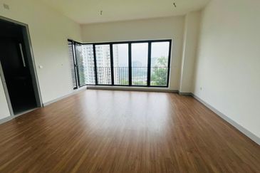 East 57 (Residensi Laman Timur)