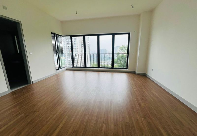 East 57 (Residensi Laman Timur)