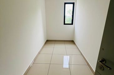 East 57 (Residensi Laman Timur)