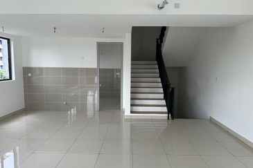 East 57 (Residensi Laman Timur)