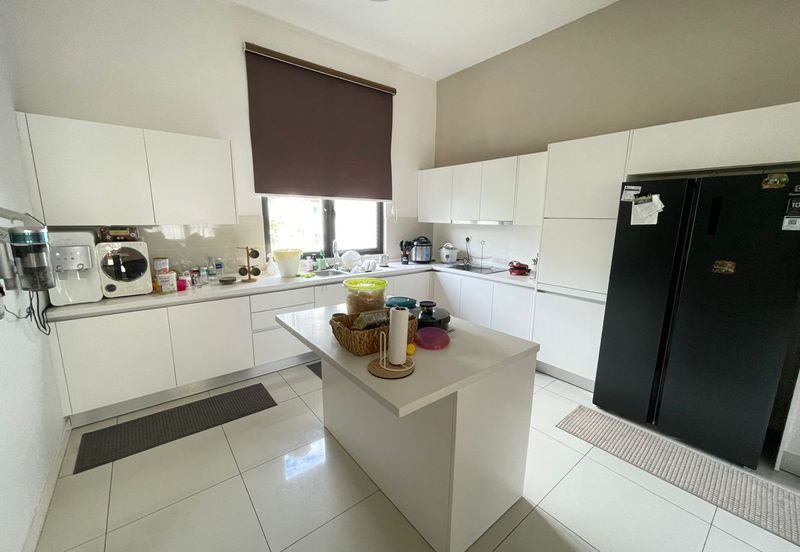 16 Quartz, Taman Melawati