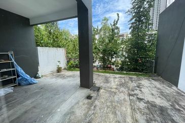 16 Quartz, Taman Melawati