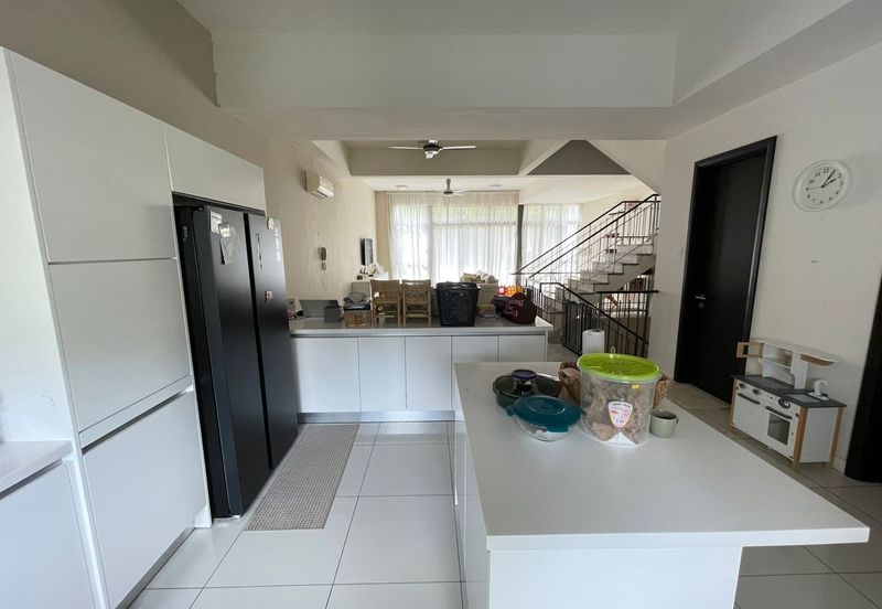 16 Quartz, Taman Melawati