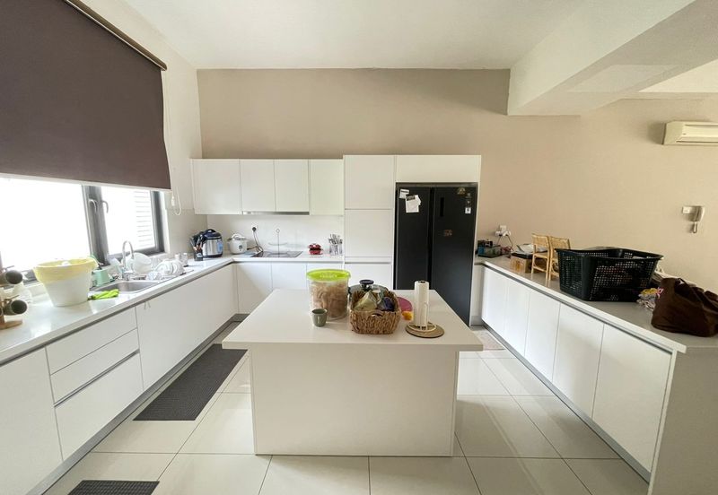 16 Quartz, Taman Melawati