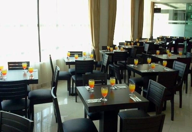 Seremban 2, 4.5 Storey Hotel For Sale