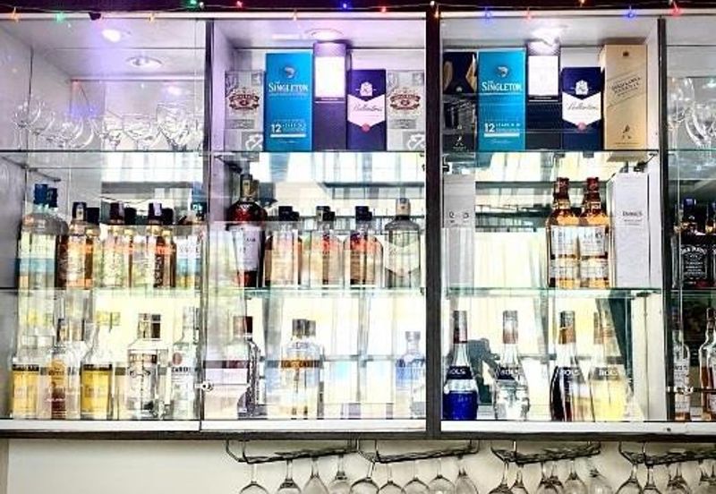 Seremban 2, 4.5 Storey Hotel For Sale