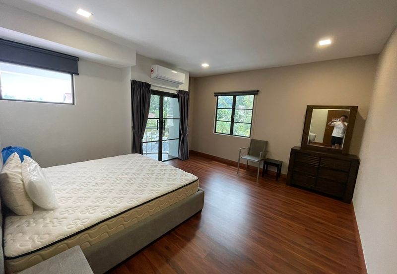 Jalan Bukit Antarabangsa 