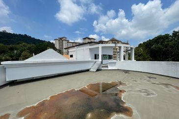 Jalan Bukit Antarabangsa 