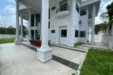 Jalan Bukit Antarabangsa 