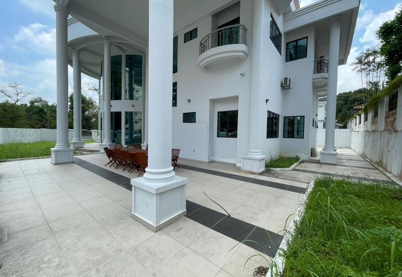 Jalan Bukit Antarabangsa 