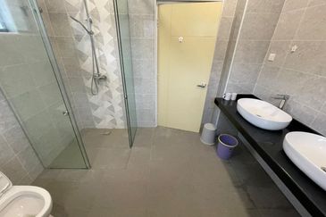 Jalan Bukit Antarabangsa 