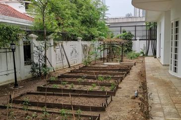 Taman Titiwangsa, Kuala Lumpur, 2 Storey Bungalow, Freehold, For Sale