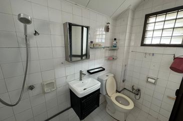 Jalan Wangsa Perkasa 1