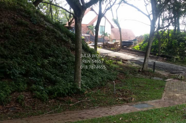 Bungalow Residential Land in good class neighbourhood