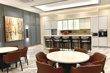 Pavilion Ceylon Hill