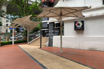 Ground floor, corner shop-office for rent