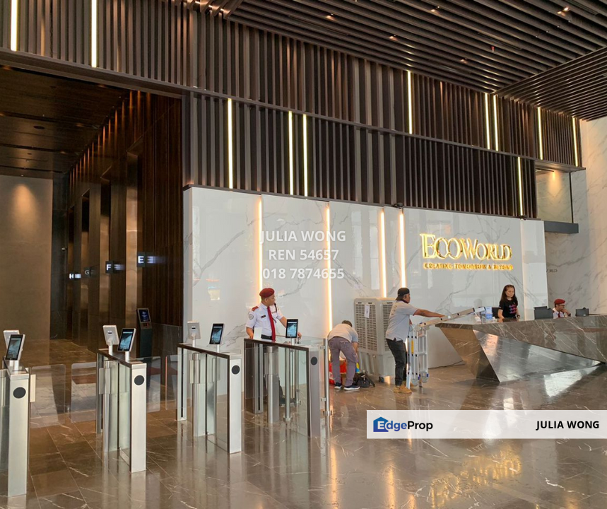 Fully fitted office with PNB118 view, ready move in, Kuala Lumpur, Pudu