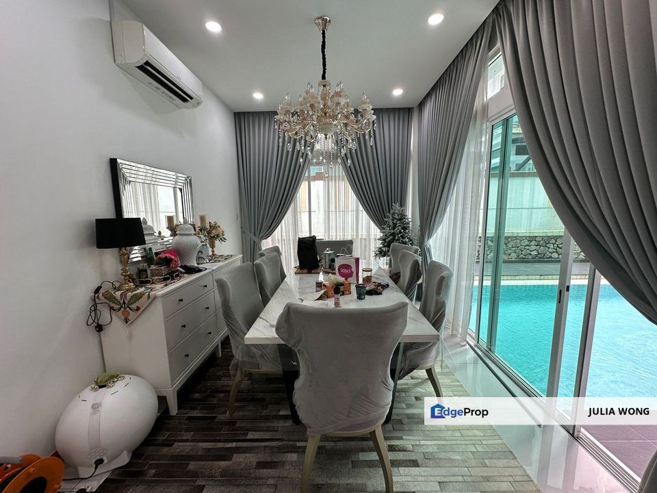 3storey Semi-D Pool villa: Intermediate units, facing greenery, Selangor, Tropicana