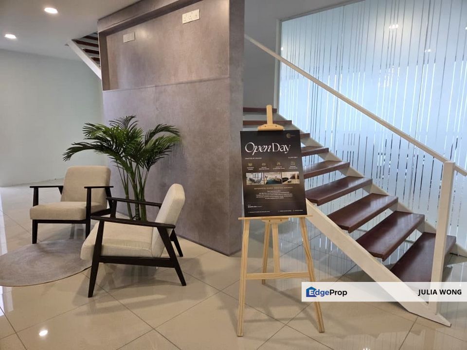 Partial fitted office with Mezzanine floor, opposite LRT Asia Jaya, Selangor, Petaling Jaya