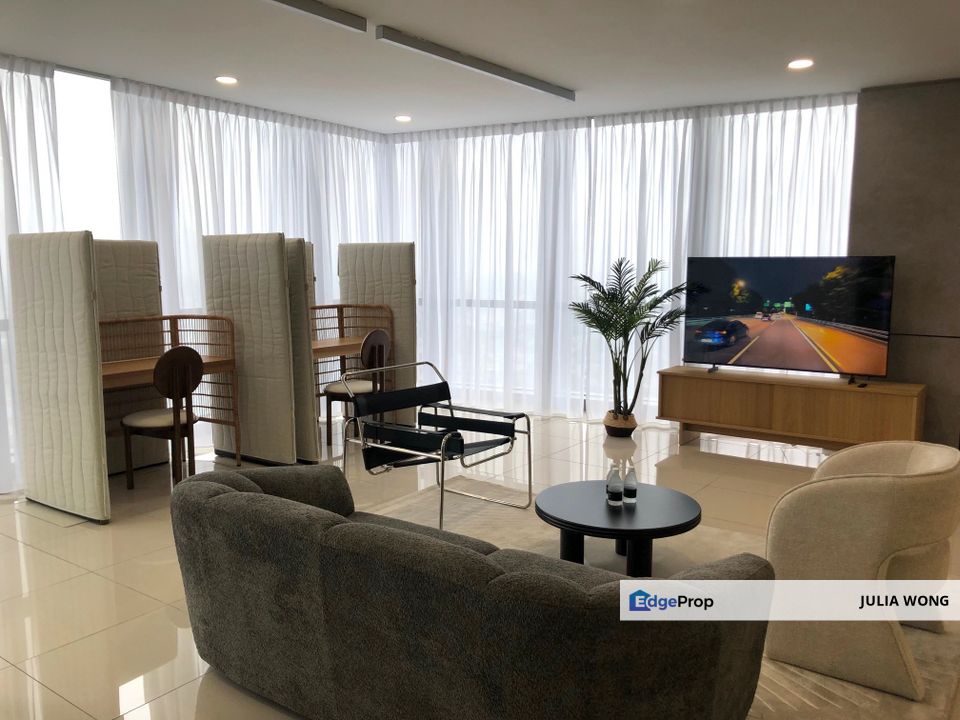 Partial fitted office with Mezzanine floor, opposite LRT Asia Jaya, Selangor, Petaling Jaya