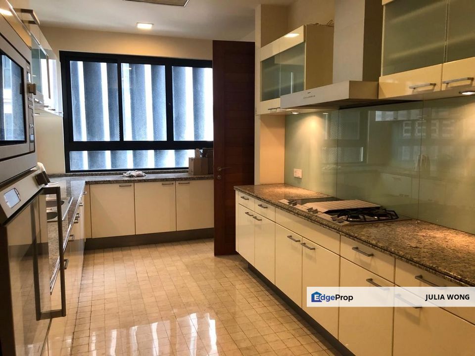 Fully furnished condo with direct KLCC view, Kuala Lumpur, KLCC