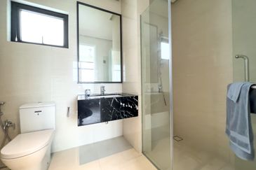 Oxford Residences @ Pavilion Embassy