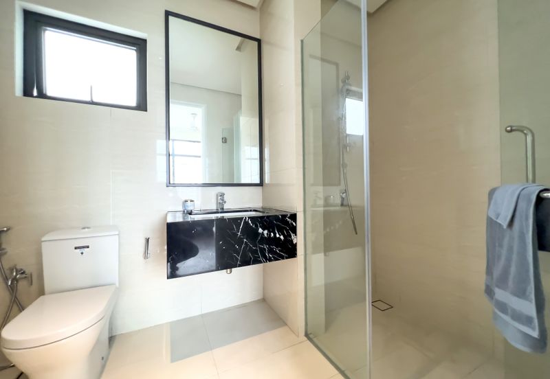 Oxford Residences @ Pavilion Embassy