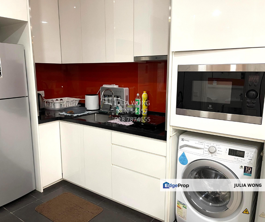 Partial furnished Studio for sale, Kuala Lumpur, Mont Kiara