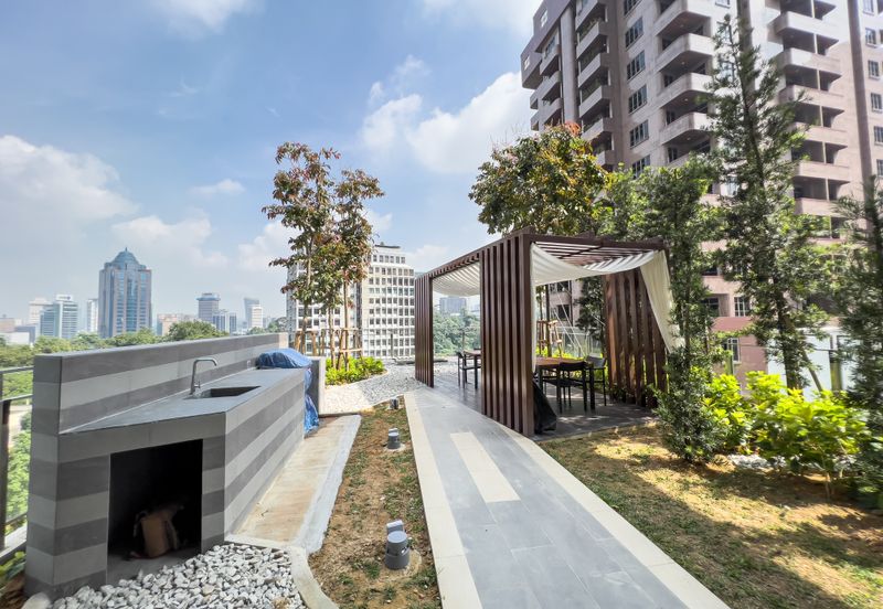 Pavilion Ceylon Hill