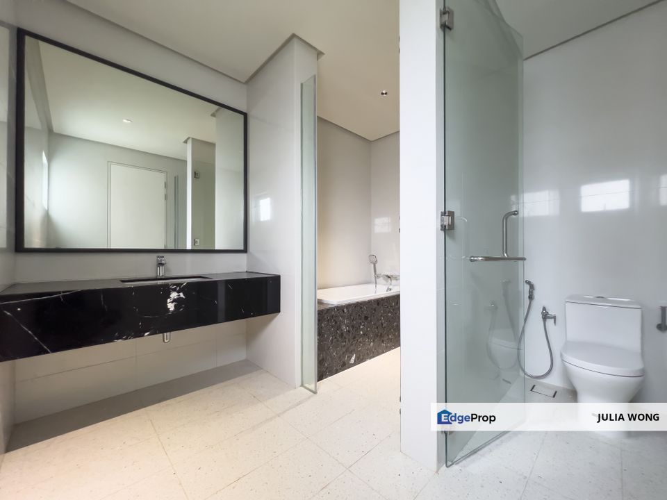 Fully furnished, big layout with balcony, Kuala Lumpur, Keramat