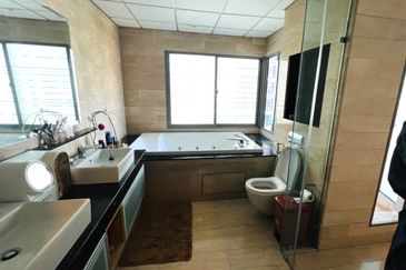 10 Mont Kiara (MK10)