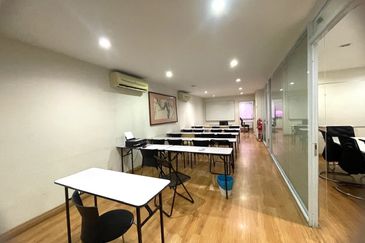 Fully furnished shop-office in TTDI