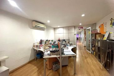Fully furnished shop-office in TTDI