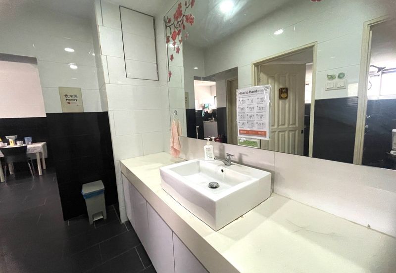 Fully furnished shop-office in TTDI