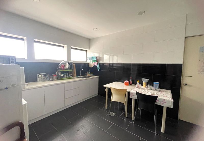 Fully furnished shop-office in TTDI