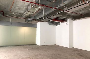 Small retail space, facing road, near Bangsar LRT
