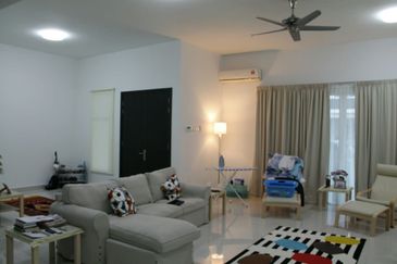 MYDiva, Perdana Lakeview East